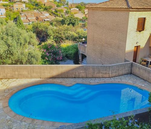 Appartement Bormes-les-Mimosas - Résidence avec piscine