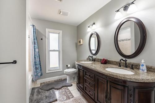 9 min to Disney Entrance-Peaceful Single Family House photo 4