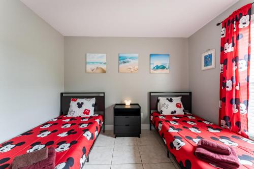 9 min to Disney Entrance-Peaceful Single Family House photo 18