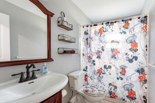 9 min to Disney Entrance-Peaceful Single Family House photo 44