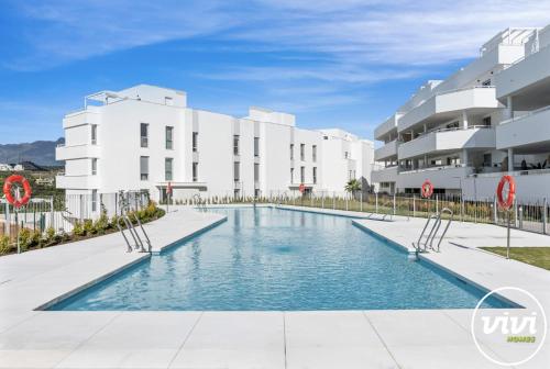 VIVI Homes - Buena Vida Family apartment with views, Pool & Gym