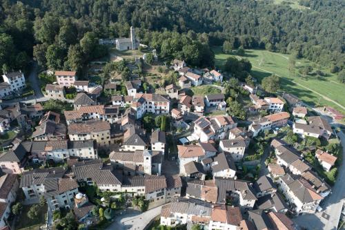Nespecifikovaný výhled na destinaci Miglieglia nebo výhled na město při pohledu z bed and breakfast