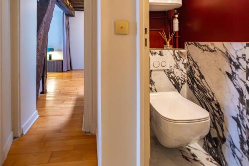 Ένα μπάνιο στο Apt Central Hotel de Ville