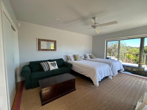 Katil atau katil-katil dalam bilik di Vista Twenty One - Stay Waiheke