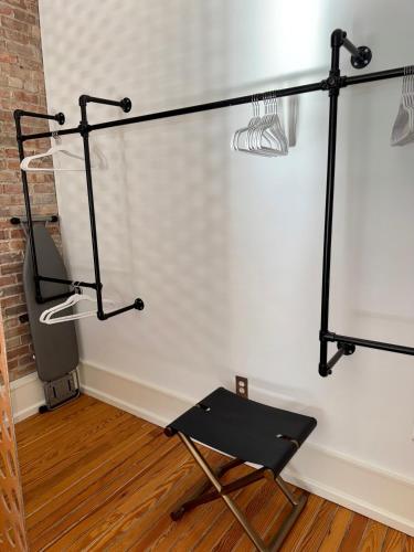 Gambar di galeri bagi Luxe 220, Unit 1 - City View Suite di Wilmington