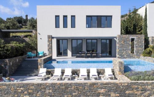 Бассейн в Villa Sendal Spinalonga View или поблизости