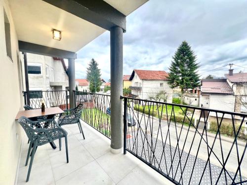 Balkón nebo terasa v ubytování Ilidza Apartments - PEJTON RESIDENCE - Free Parking