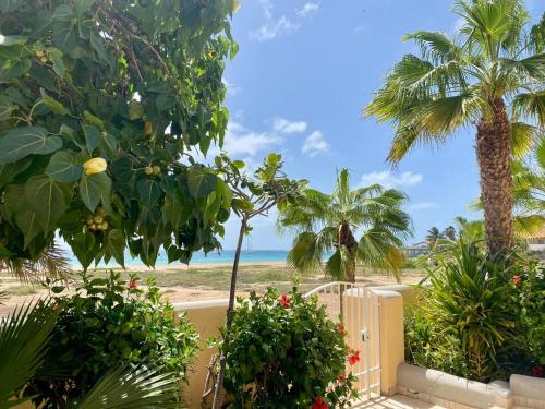 Raio Do Sol - Beach front studio with city view