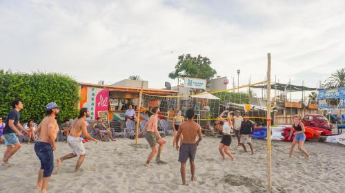 Επισκέπτες που μένουν στο Viajero Paracas Hostel