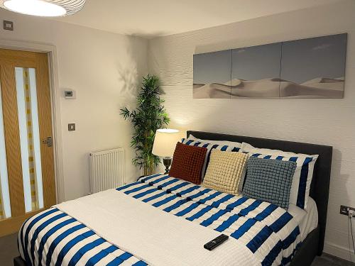Luxury Rooms - Pick a Room - Free Parking & Kitchen Access, Near Etihad Stadium, The Coop Live & Piccadilly Station, Manchester photo 38
