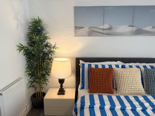 Luxury Rooms - Pick a Room - Free Parking & Kitchen Access, Near Etihad Stadium, The Coop Live & Piccadilly Station, Manchester photo 27