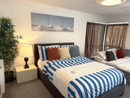 Luxury Rooms - Pick a Room - Free Parking & Kitchen Access, Near Etihad Stadium, The Coop Live & Piccadilly Station, Manchester photo 36