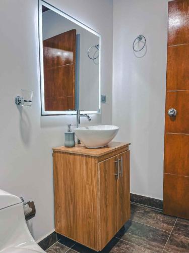 Ένα μπάνιο στο Hotel Estelar SJA
