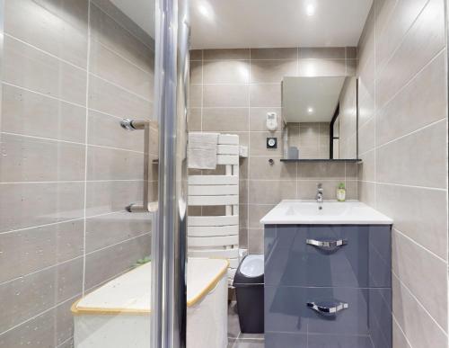 Koupelna v ubytování La perle de Bussy- Grand studio cosy -Parking-Balcon- Disneyland - Paris