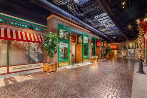 a row of shops in a building at Best Western Premier Bridgewood Hotel Resort in Neenah