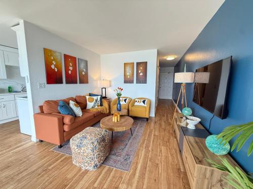Χώρος καθιστικού στο Oceanfront 1 Bed 1 Bath, Parking, Amazing View 132