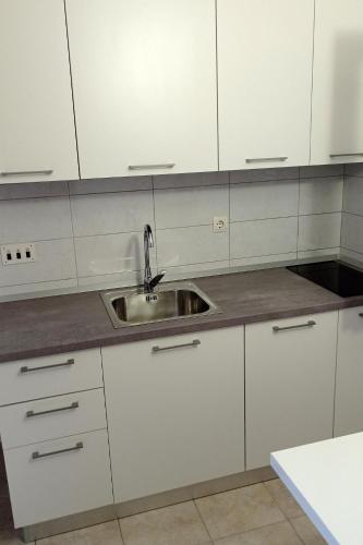 Family-friendly apartments with swimming pool Split - 21026