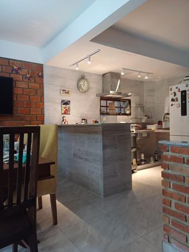 Dapur atau dapur kecil di Chalé Como na Nossa Casa