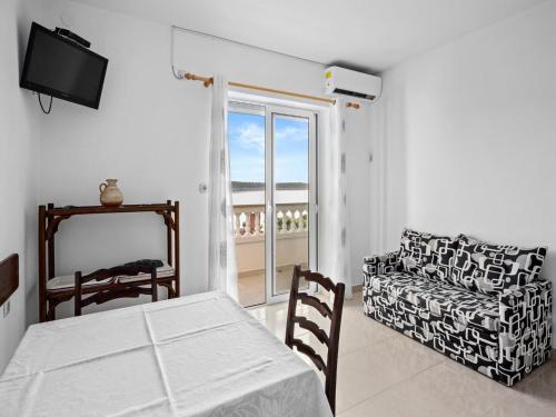 One-bedroom apartment with private balcony