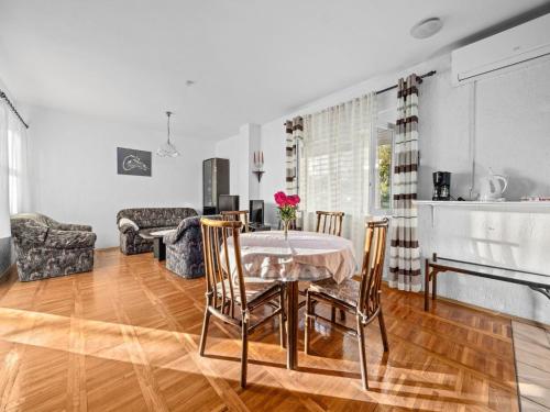Sea View Apartment in Barbat