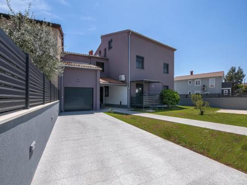 Apartment in Fa ana near Rock Beach