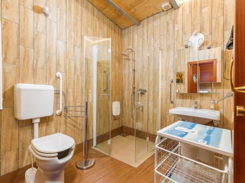 Koupelna v ubytování Apartment in Cres near Old Town and Beaches