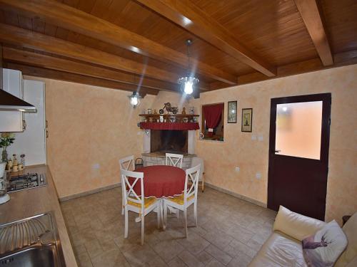 Apartment in Pula near Hidrobaza Beach