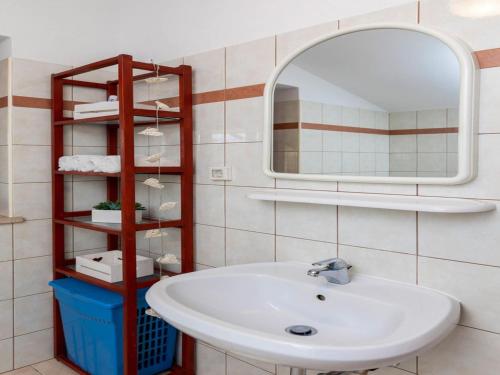 Apartment in Fa ana by Valbandon Beach