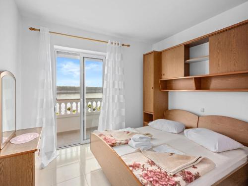 Apartment Rab with Private Dock and Sea Views