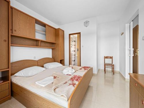 Apartment Rab with Private Dock and Sea Views