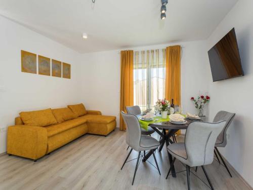 House in Peroj near Rock Beach