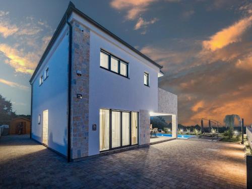 Villa in Krnica with Pool near Rock Beach