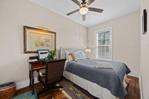 Voodi või voodid majutusasutuse Perfect Retreat In the Heart of Louisville toas