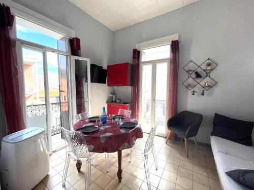 Appartement T2 en centre-ville avec WiFi à Sète - FR-1-338-607