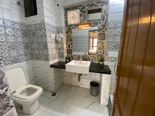 Ένα μπάνιο στο Raj Villa