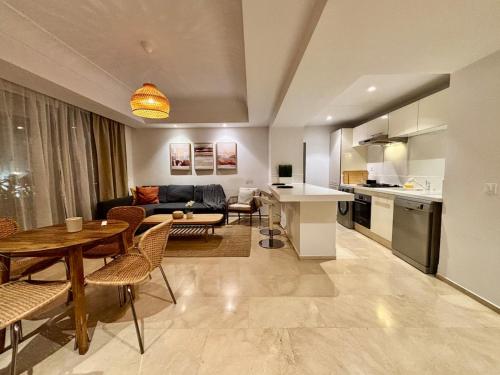 Kuchyň nebo kuchyňský kout v ubytování Modern and cozy CFC apartment