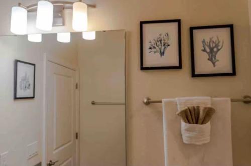 Koupelna v ubytování FREE Resort Fun! Private Pool! Near Theme Parks!