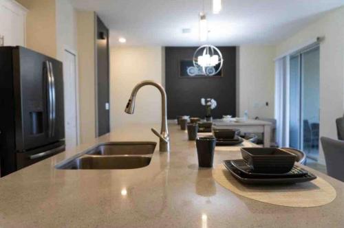 Modern Villa, Private Pool, Near Theme Parks and Full Resort Access photo 14