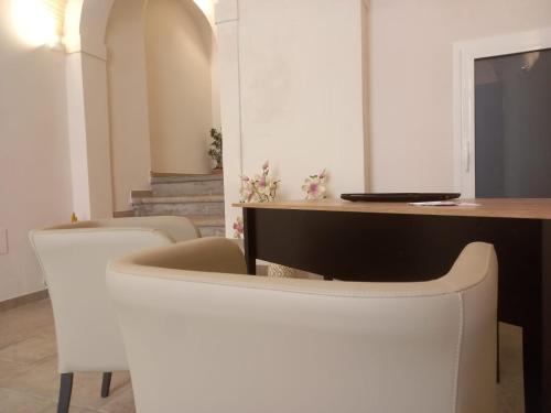 Ruang duduk di Palazzo Schirù