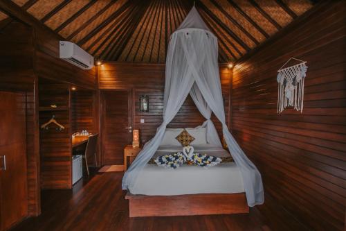 Una cama o camas en una habitación de Lembongan Seaview