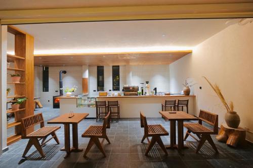 Area soggiorno di Leisure Courtyard Seascape Designer Hotel