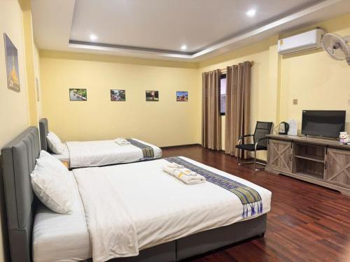 Μια τηλεόραση ή/και κέντρο ψυχαγωγίας στο Yula Hotel Thatluang