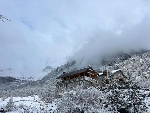 Rosi peak Guesthouse en invierno