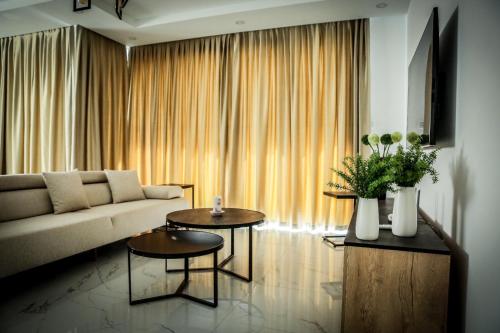 Posezení v ubytování Four Seasons II Boghaz - Luxury Apartments