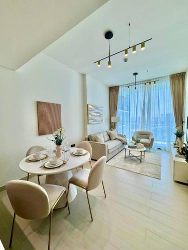 Bright & Modern 1br In Jvc Pool Free Parking