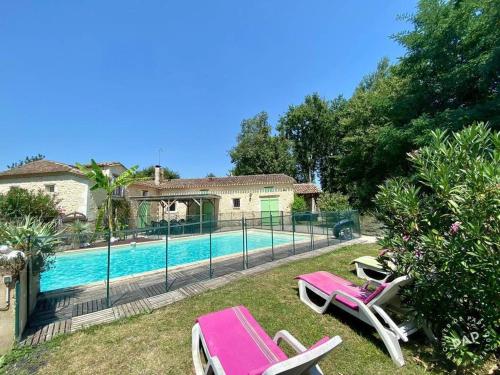 Photo de la galerie de l'établissement Douceur de Campagne - Piscine Privée, à Thénac