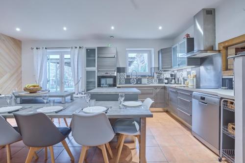 Photo de la galerie de l'établissement Douceur de Campagne - Piscine Privée, à Thénac