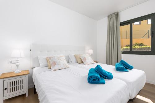Home2Book Pool & Tennis Court Cozy Apt, Corralejo