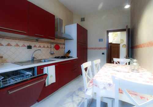 Casa Rebecca - Free ZTL, Easy Parking, Ground Floor & Direct Bus to Center