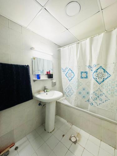 Koupelna v ubytování Comfortable Master Room with Attached Washroom